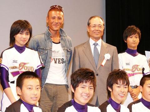 新庄剛志氏、王さんに恐縮しきり