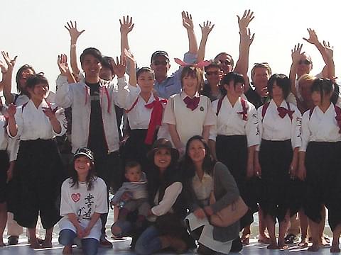 成海璃子、現役“書道ガールズ”とカンヌに見参！