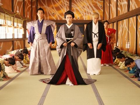 柴咲コウ“将軍”、「大奥」史上最長40m御鈴廊下を威風堂々