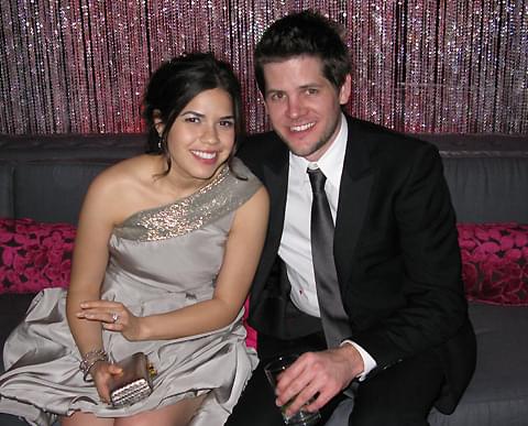 「アグリー・ベティ」のアメリカ・フェレーラが婚約！