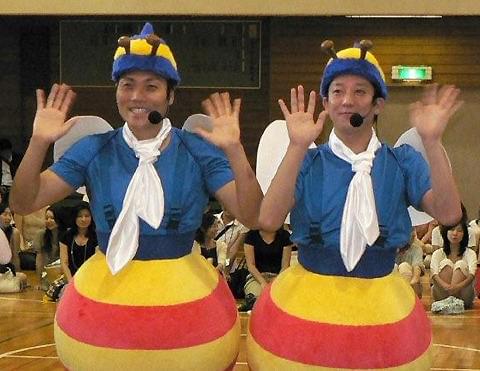 園児たちはハッチとアミィに夢中