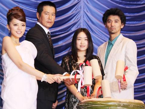 トヨエツ、壮絶な殺陣シーンに「早く終わんねーかな」