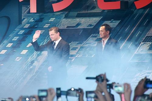 ディカプリオ×渡辺謙、「インセプション」撮影地・東京にそろい踏み