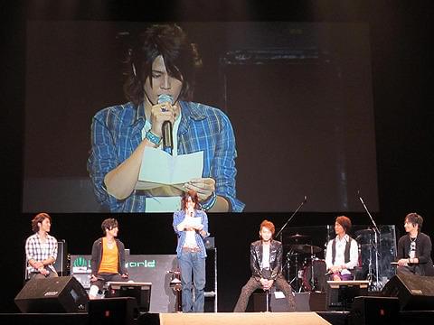 思いを語る宮野