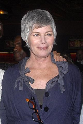 「トップガン」ケリー・マクギリスが同性婚