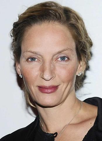 ユマ・サーマン、“白い粉”だらけの顔でパーティに出席