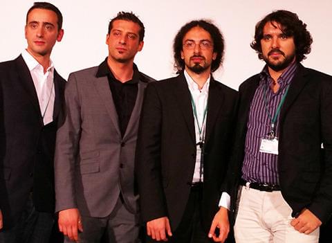 幼なじみの監督2人が17日間で撮影