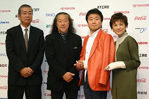 自動車事故から復活「442 日系部隊」すずき監督「日本人にこそ見てもらいたい」