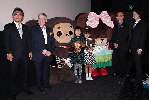 大橋のぞみ、原作者と一緒に「チェブラーシカ」PR