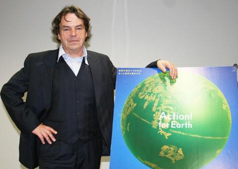 授賞式後のインタビューでのジョーダン審査委員長