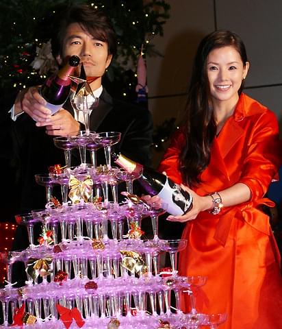 小西真奈美、銀座でクラブのママを“ウォッチング”