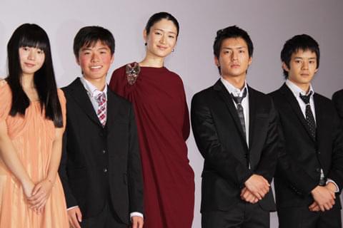 小雪、若手俳優たちの赤面告白に照れ笑い