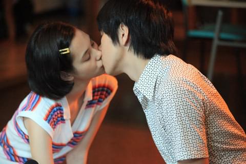 監督も驚きの「ノルウェイの森」キスシーンのみテレビスポットCMが放映中