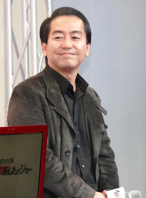 山下の肉体を「彫刻のよう」と絶賛