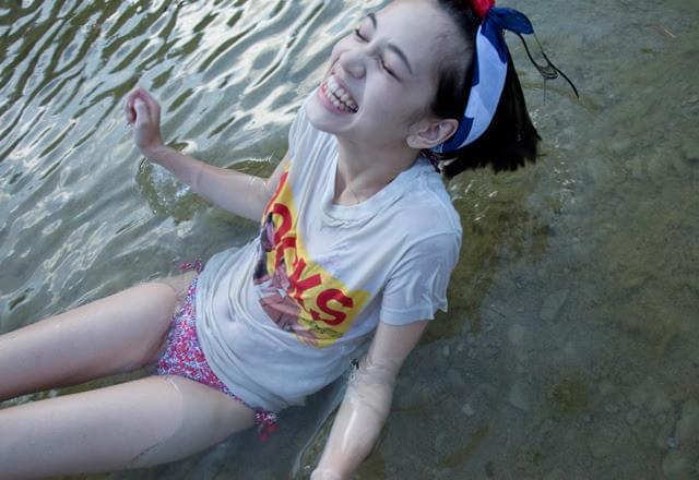 水原希子、初の握手会で恋人募集宣言