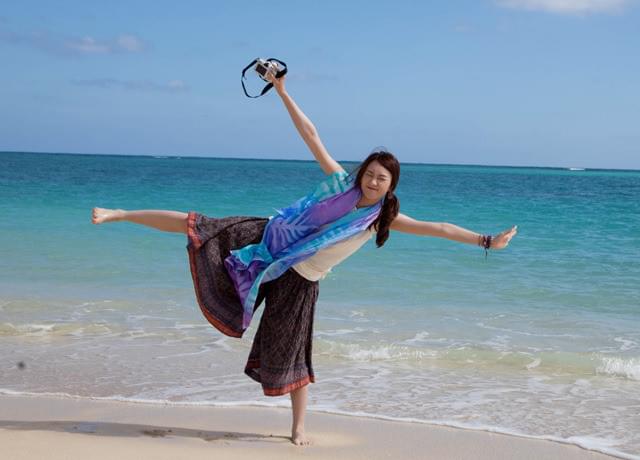 ビーチではこんなポーズも！