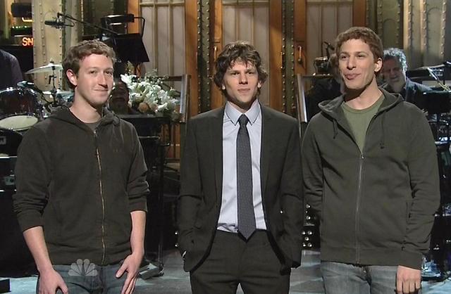 マーク・ザッカーバーグと「ソーシャル・ネットワーク」主演俳優が初対面