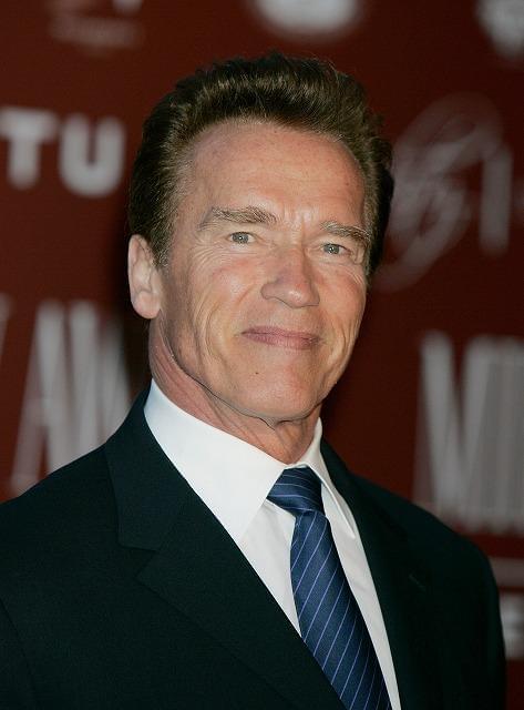 知事を辞したヒーロー“ガバネーター”で復帰