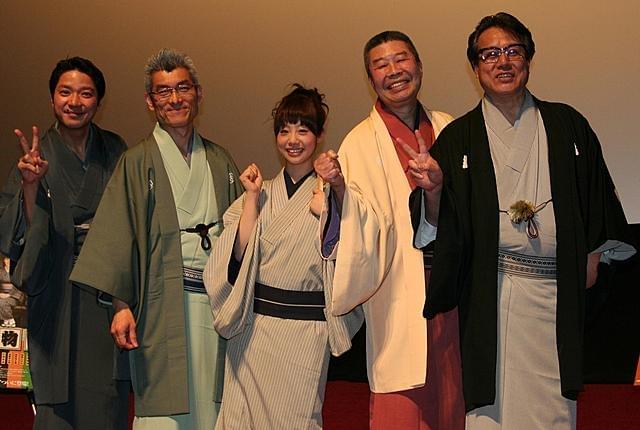 隅田川馬石、桂扇生、春風亭ぽっぽ、林家時蔵、林家しん平監督（左から）