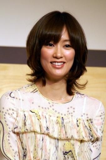 錦戸亮と夫婦役を演じる水川あさみ