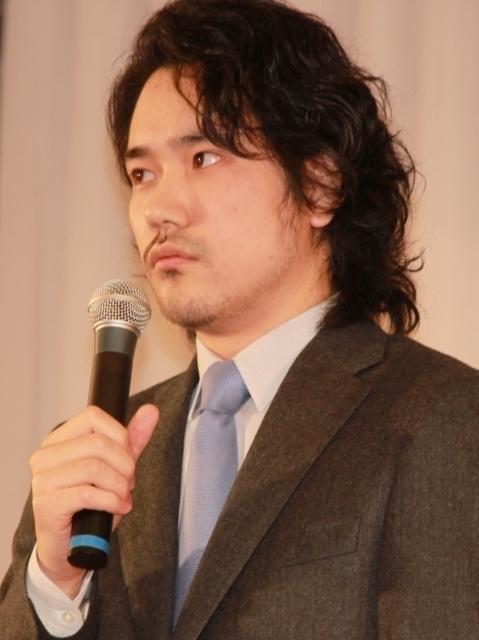 【速報】松山ケンイチ、小雪との結婚を報告！「がむしゃらに押した」