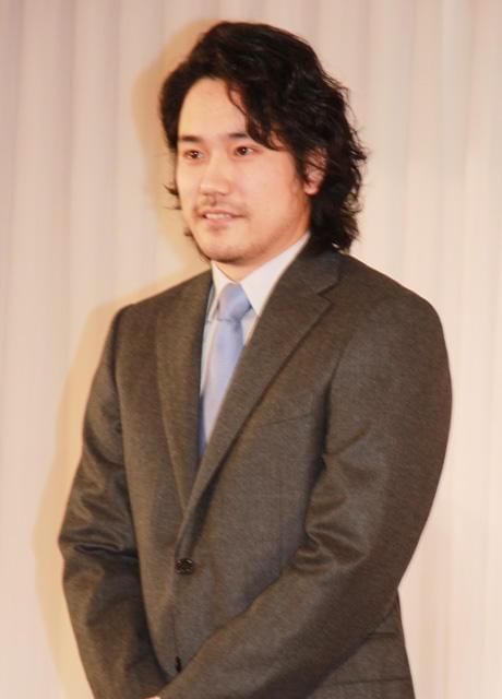 【速報】松山ケンイチ、小雪との結婚を報告！「がむしゃらに押した」