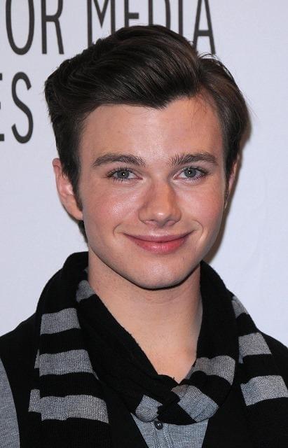 「glee」人気俳優クリス・コルファー執筆の脚本がドラマ化