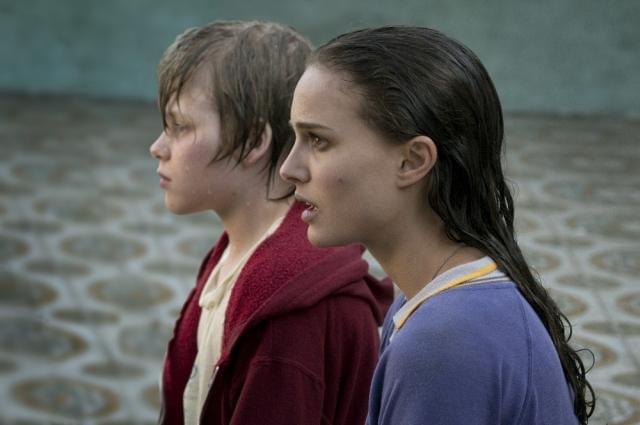 J＝レビット、N・ポートマン「メタルヘッド」で大胆イメチェン