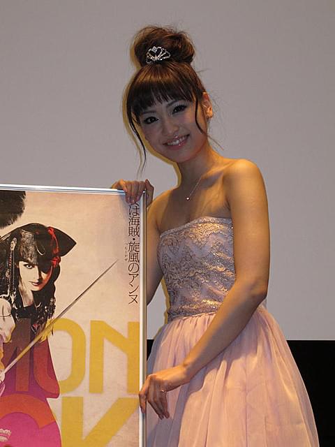 母・松田聖子を劇場へ連れて 行きたいと張り切る神田沙也加