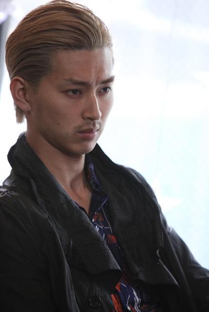 金髪オールバックでクランクインした松田翔太