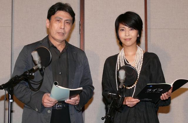 ナレーション収録を行う松本幸四郎（左）と松たか子