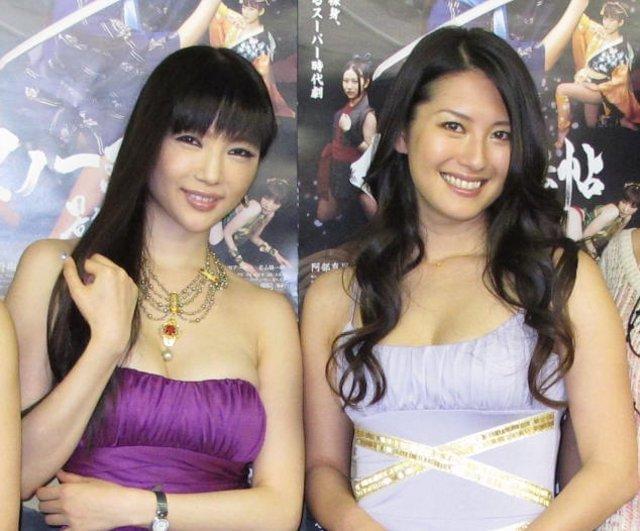 “おっぱいソムリエ” 森下悠里らセクシー女忍者が勢ぞろい 4人での入浴秘話も