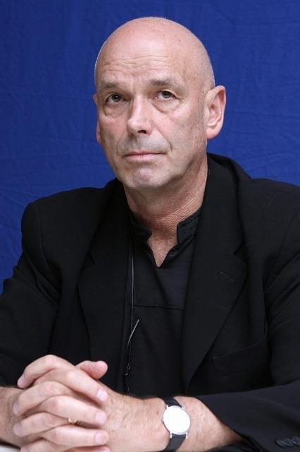 「007 カジノ・ロワイヤル」監督が続編「慰めの報酬」を批判