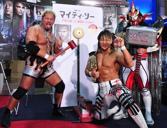 獣神サンダー・ライガー、マスク脱ぎ捨て3D映画を堪能