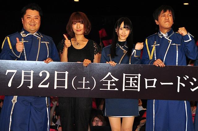 SKE松井玲奈らコスプレ姿で登場 ブラマヨ小杉の腹部にツッコミ！