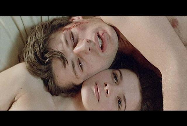 みずみずしいヌード話題に J・ビノシュ初主演作、無修正版初DVD化