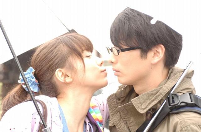 真木よう子Sキャラ全開 森山未來を飛び蹴り