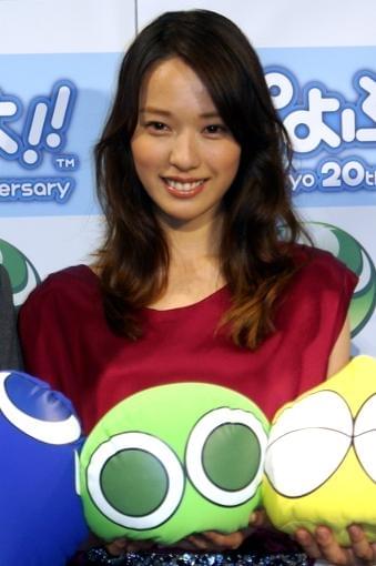 戸田恵梨香、超得意「ぷよぷよ」圧巻13連鎖でロッチ瞬殺