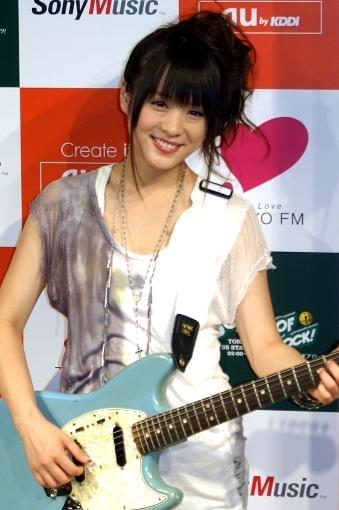 “ロック女子”北乃きい「長渕好きなんです…」と明かす