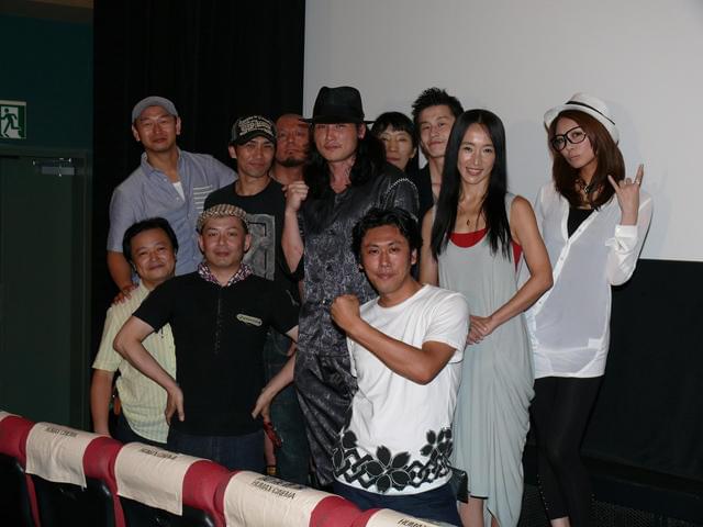 山口雄大監督「昼からビール」でベロベロ舞台挨拶