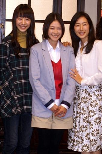 真木、多江、夏帆で“不謹慎”3姉妹