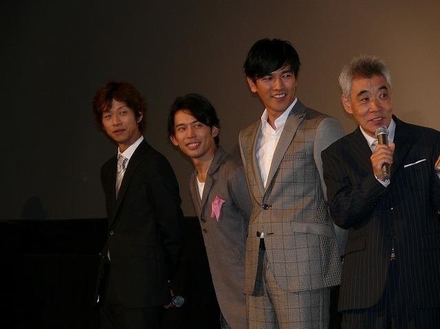 櫻井翔、リムジンに舞い上がる「神様のカルテ」完成披露