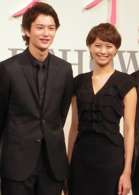 感無量の岡田将生＆榮倉奈々