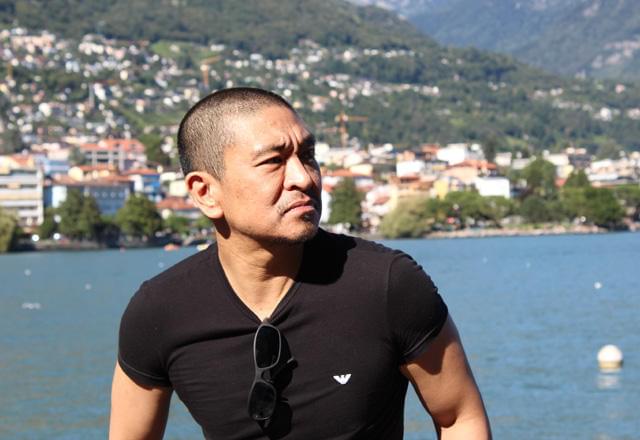 松本人志監督、ロカルノ映画祭でイタリア語挨拶披露しファン爆笑