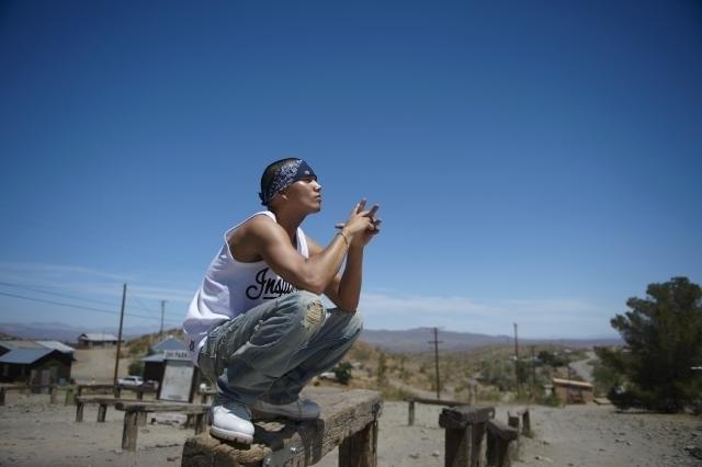 市原隼人、宇宙服に身を包みLAに飛び出す