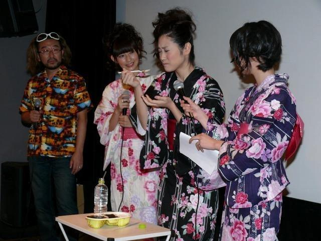 日南響子「つらい経験たくさんした」主演作初日に涙ぐむ