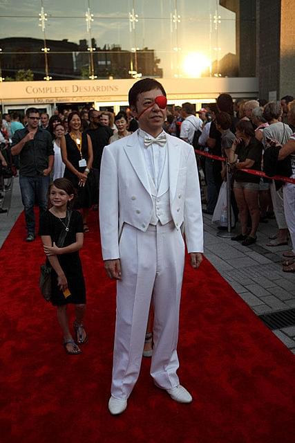 板尾創路“日の丸”衣装でモントリオール見参！