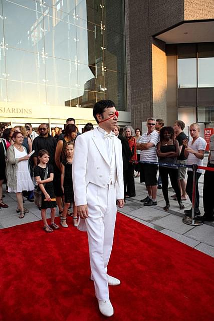 板尾創路“日の丸”衣装でモントリオール見参！