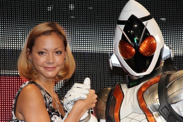 土屋アンナ、新「仮面ライダー」主題歌決定「かれている声でいいの？」