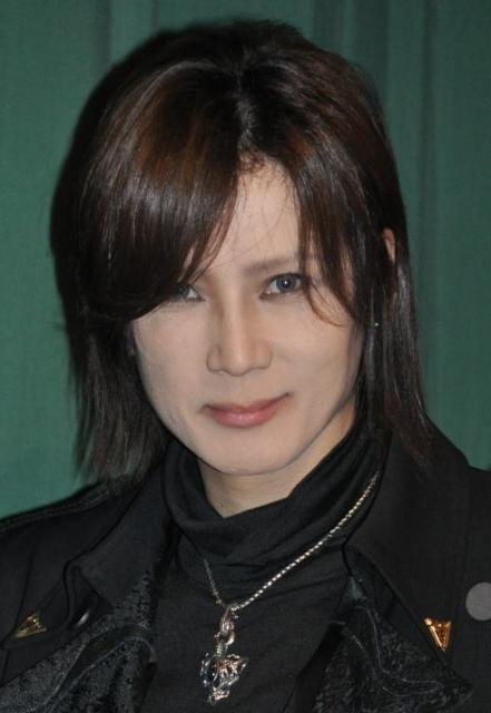 ルックス不変の京本政樹、「牙狼」監督“クローン説”を提唱